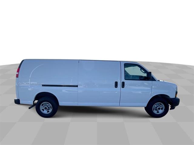 2023 gmc savana 2500 work van