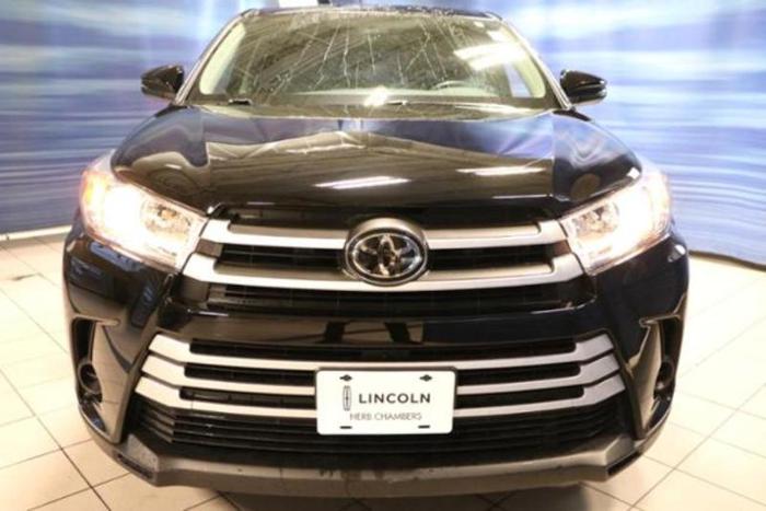 2017 toyota highlander le awd le 4dr suv for sale in norwood, massachusetts