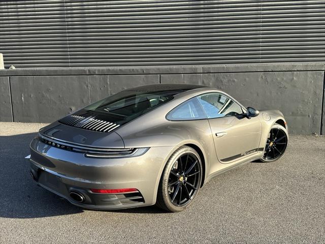 2020 porsche 911 carrera