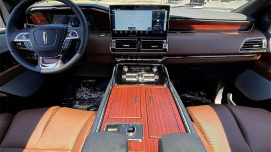 2024 Lincoln Navigator