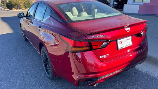 2025 Nissan Altima