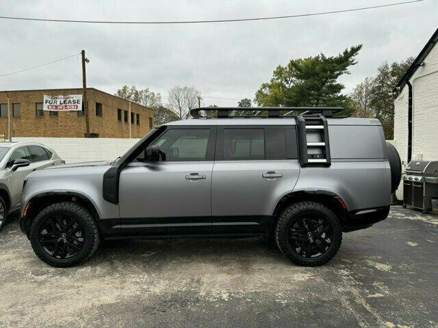 2024 land rover defender p400 outbound