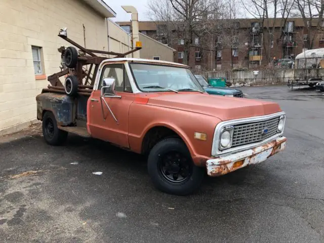 1968 chevrolet c30 tow truck (mater)