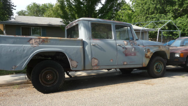 1966 international travelette 4x4