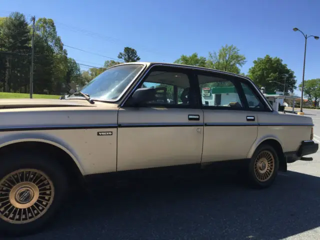 1987 volvo 240 gl rare - good condition