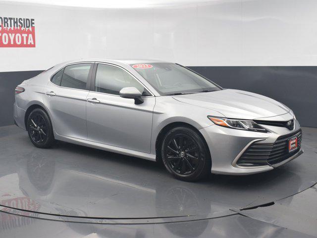 2023 toyota camry le
