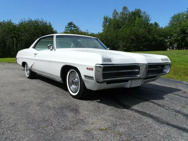 1967 pontiac grand prix 2 door