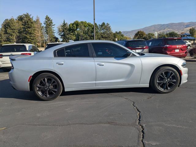 2020 dodge charger sxt