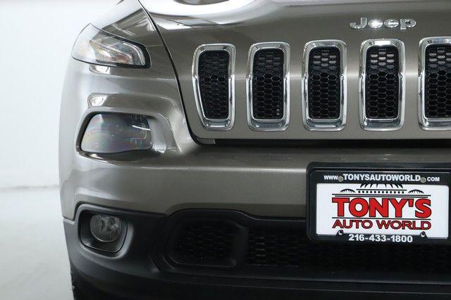 2017 jeep cherokee sport