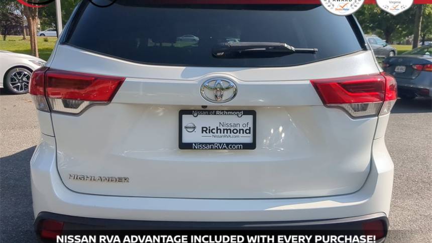 2019 toyota highlander le