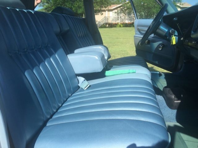 1977 chrysler town & country wagon
