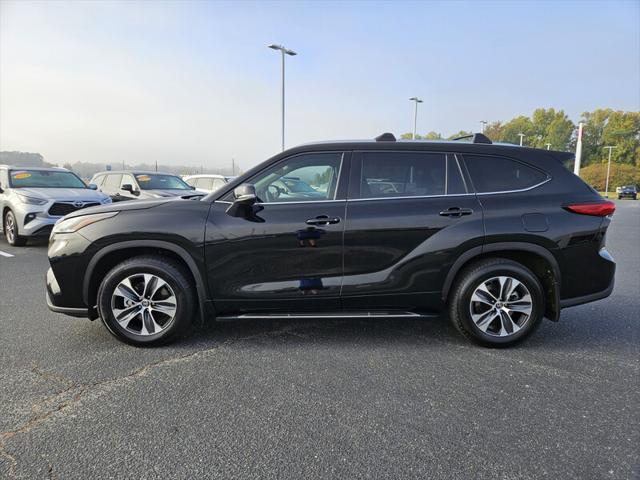 2021 toyota highlander xle
