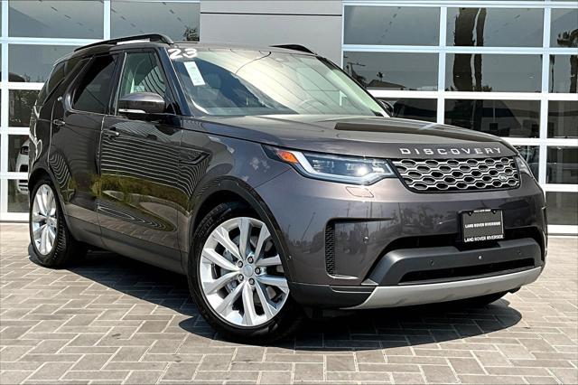 2023 land rover discovery p300 s
