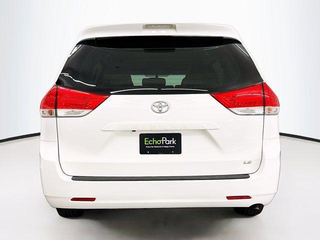 2013 toyota sienna le
