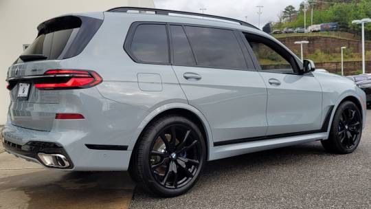 2025 BMW X7