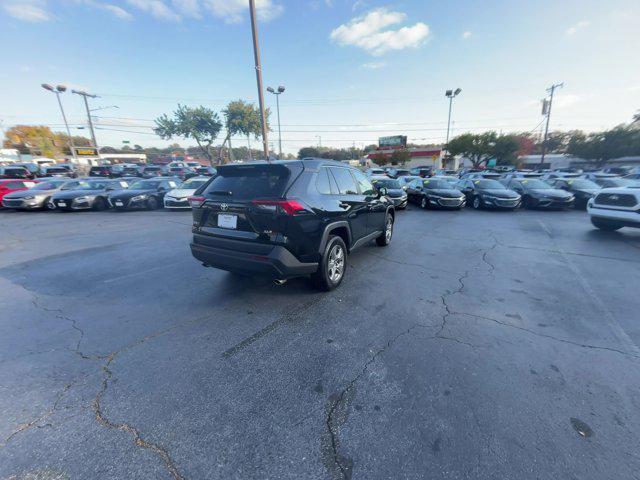2023 toyota rav4 xle