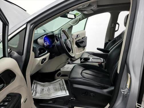 2018 chrysler pacifica limited in waukegan, illinois