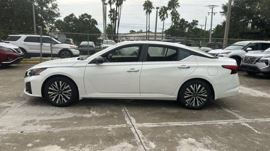 2025 Nissan Altima