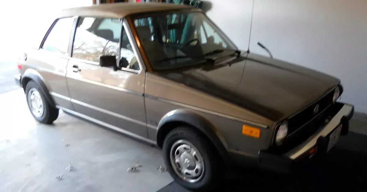 1984 volkswagen rabbit convertible convertible brown fwd automatic deluxe