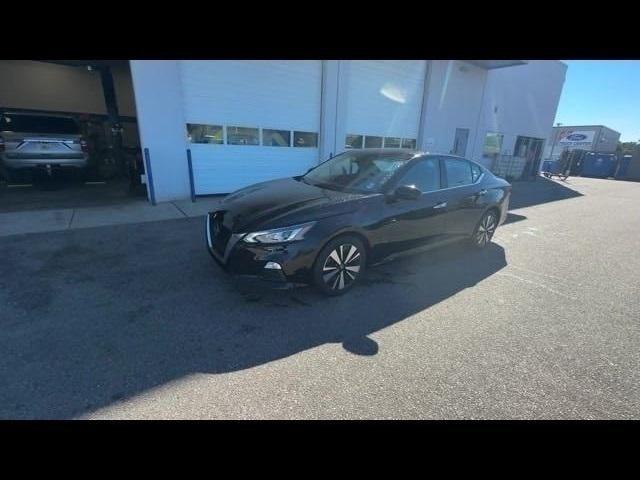 2022 nissan altima 2.5 sv