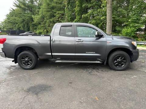 2011 toyota tundra grade