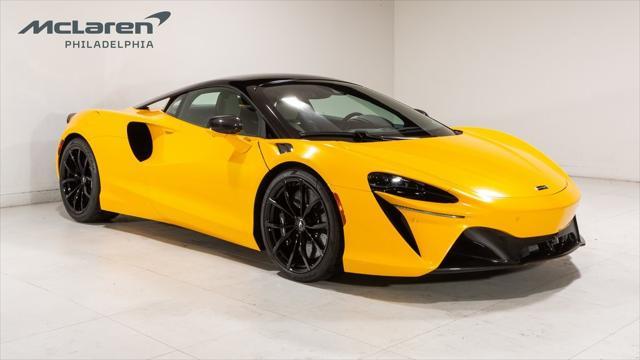 2023 mclaren artura performance