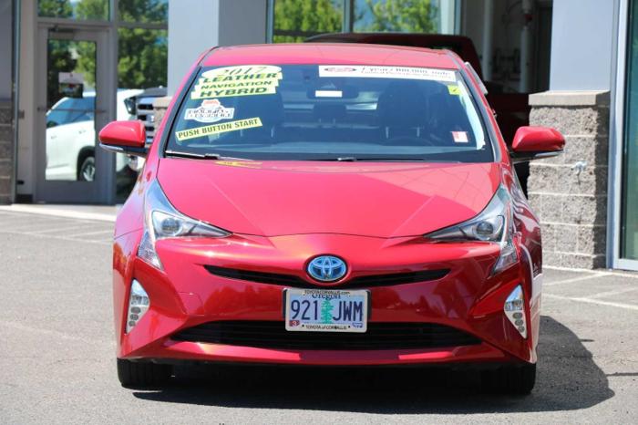 used 2017 toyota prius three touring corvallis, or 97330 for sale in adair village, oregon