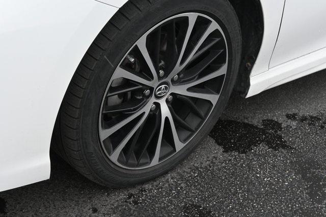2018 toyota camry se