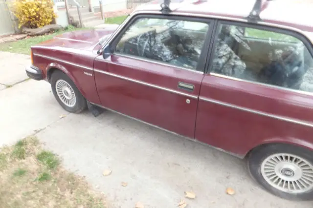 1981 volvo 242,/240 coupe, 242 two door--good condition