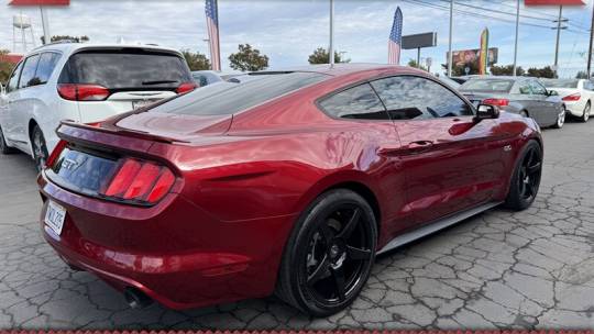 2017 ford mustang gt