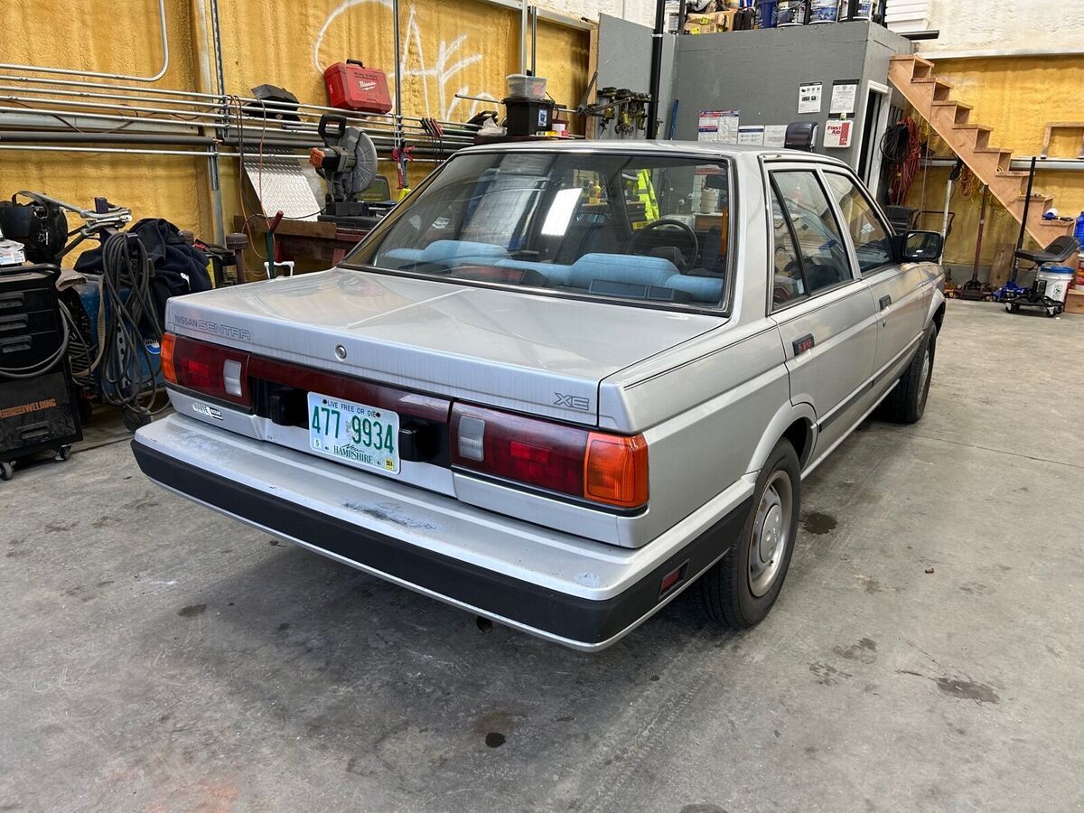 1990 nissan sentra sedan grey fwd automatic
