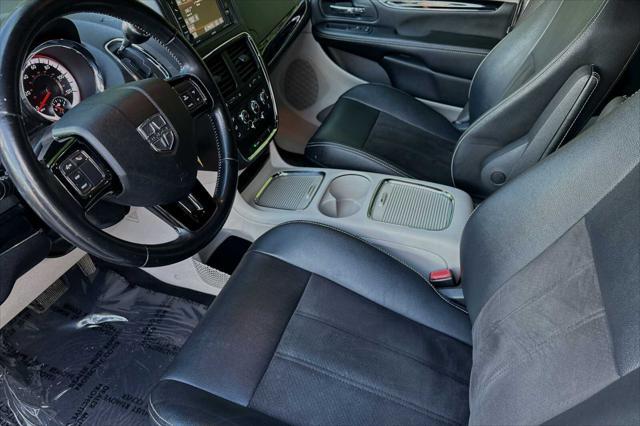 2019 dodge grand caravan sxt