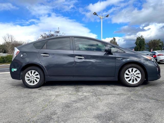 2015 toyota prius plug-in advanced