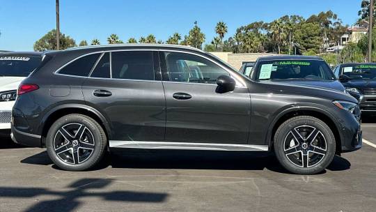2025 Mercedes-Benz GLC
