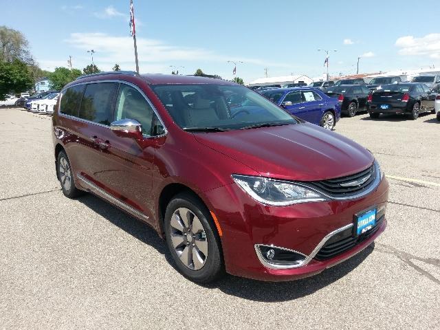 2018 chrysler pacifica hybrid limited limited 4dr mini-van for sale in billings, montana