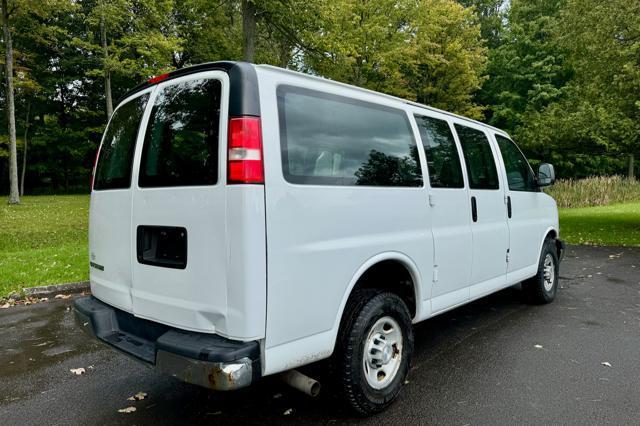 2017 chevrolet express 2500 work van