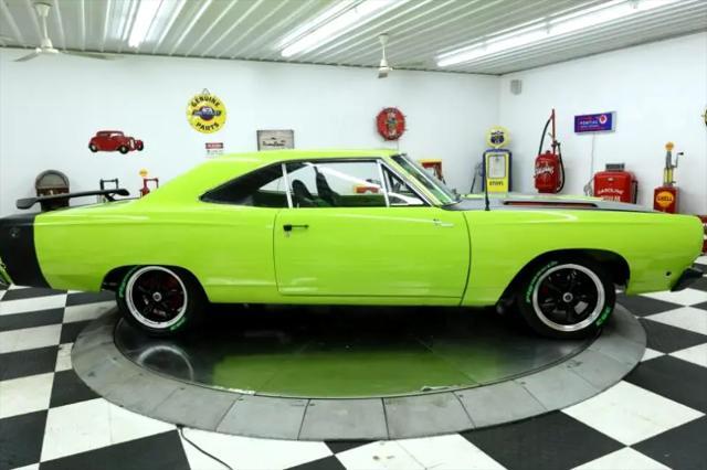 1968 plymouth roadrunner 2 dr