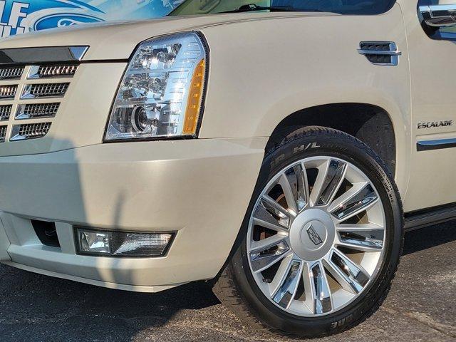 2010 cadillac escalade premium
