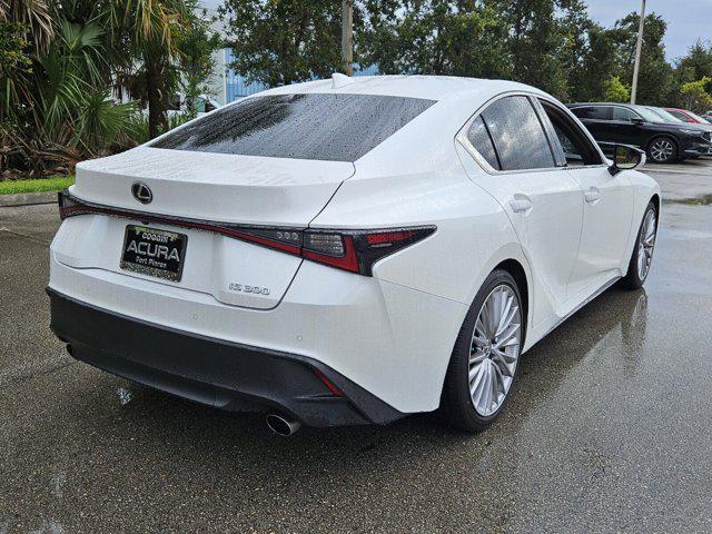 2022 lexus is 300 base