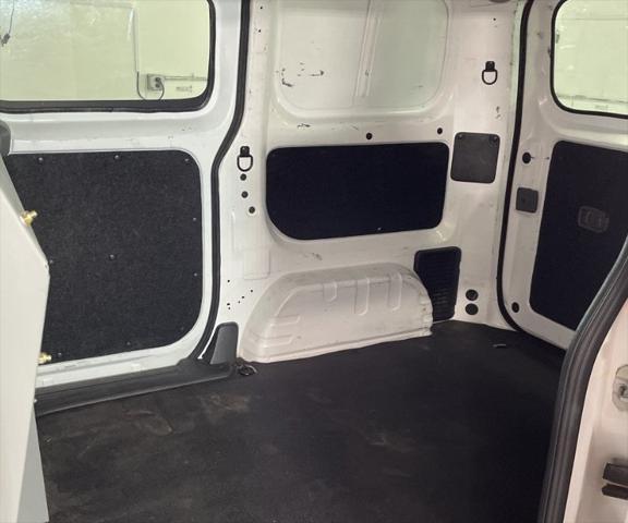 2020 nissan nv200 sv