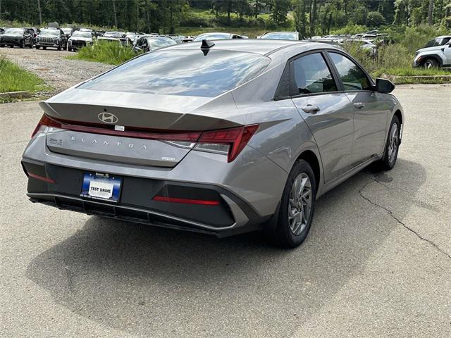 2024 hyundai elantra hev blue