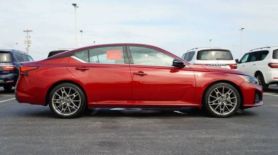 2023 Nissan Altima 2.0 sr