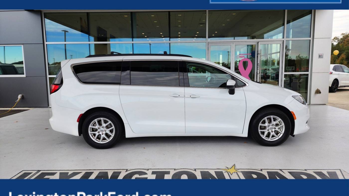 2021 chrysler voyager lxi
