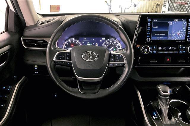 2022 toyota highlander xle