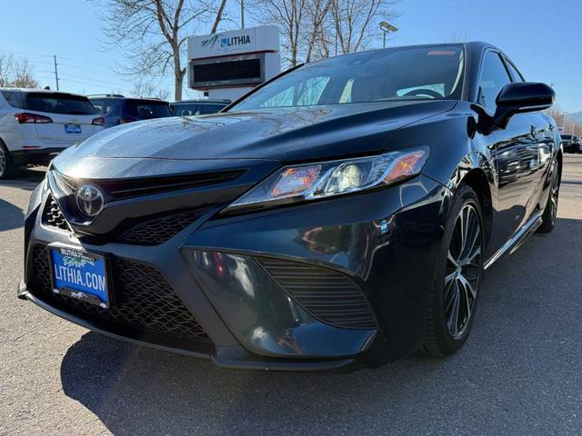 2019 toyota camry se