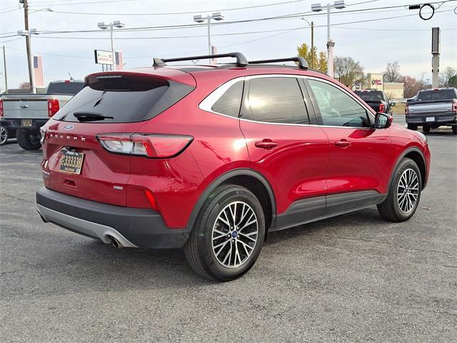 2022 ford escape titanium