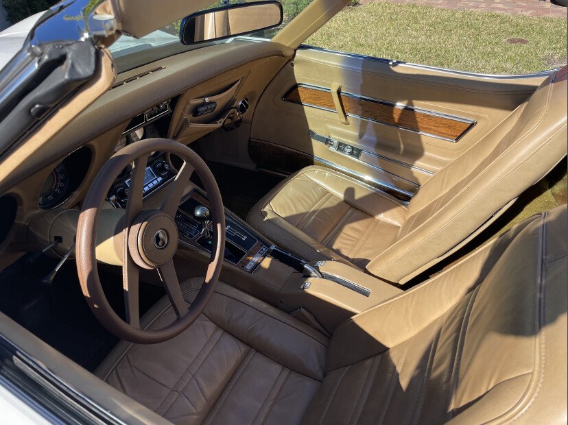 1976 chevrolet corvette coupe