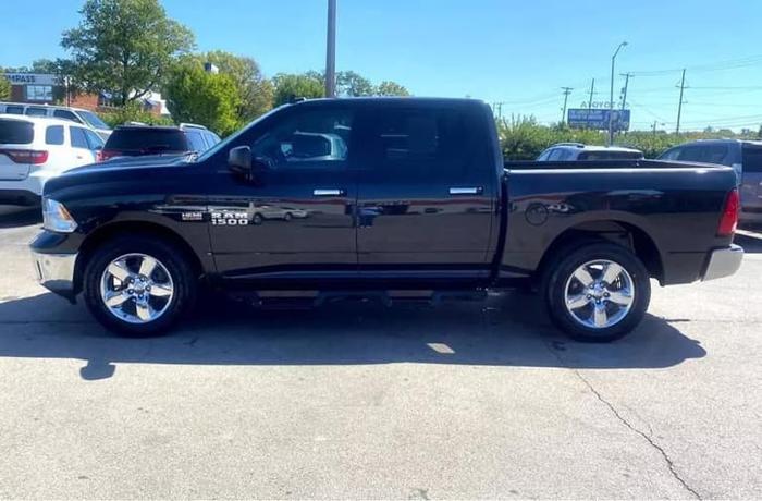 2017 ram 1500 crew cab big horn pickup 4d 5 1/2 ft in lexington, kentucky