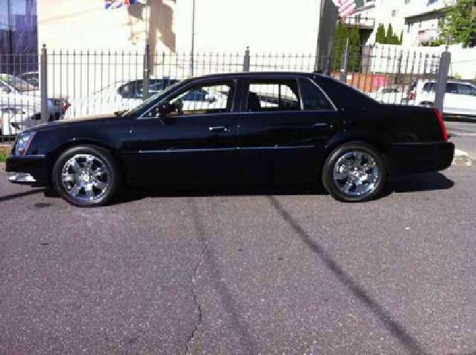 2011 cadillac dts platinum collection in great neck, ny