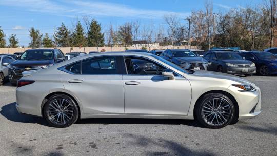 2022 Lexus ES